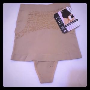 NWT shaping thong